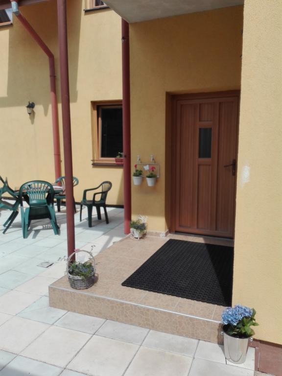 Village House Fonzy ฮราบูชิเซ ภายนอก รูปภาพ